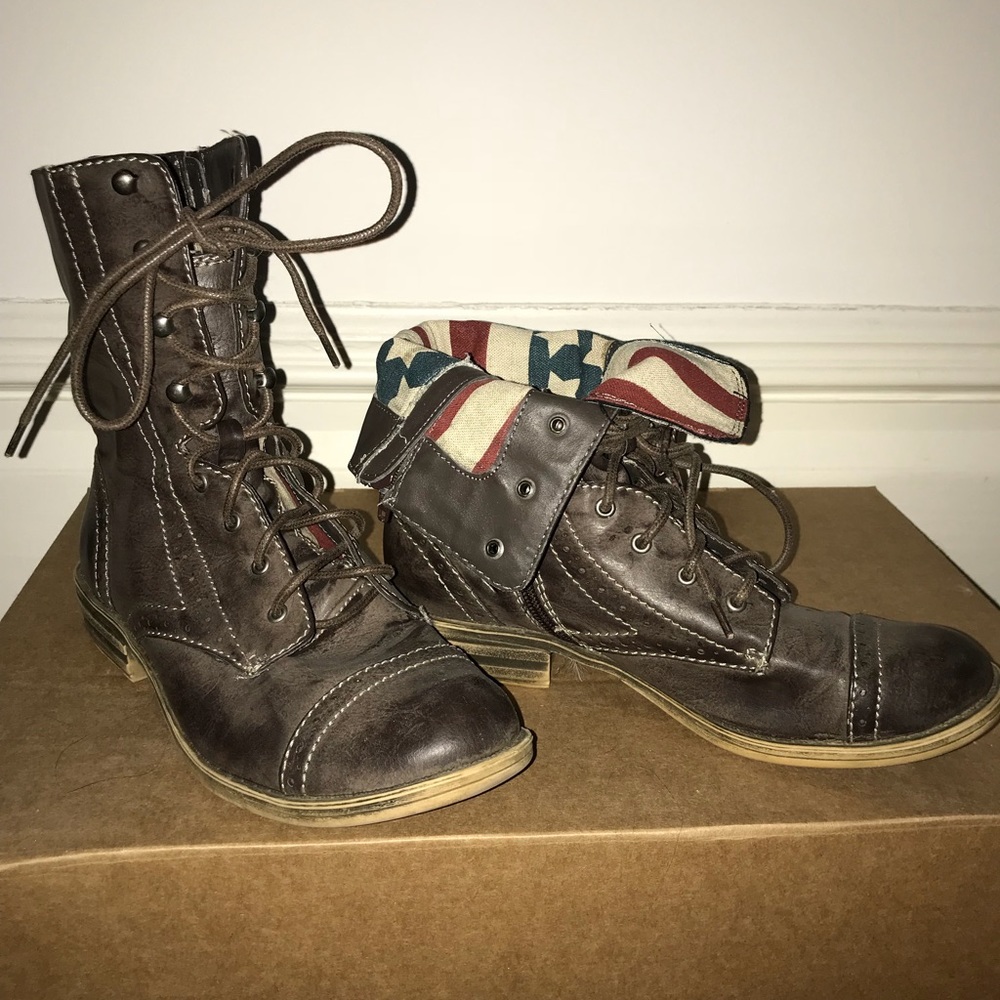 Brown combat boots with American flag insides